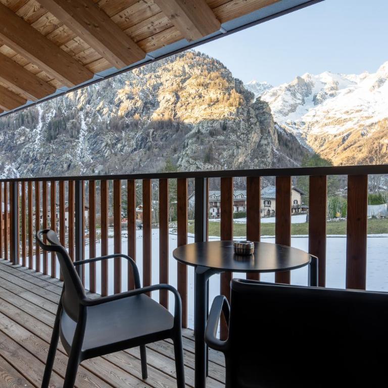 Grand Hotel Courmayeur Mont Blanc, by R Collection Hotels - Suite Deluxe - su 2 Livelli - 1