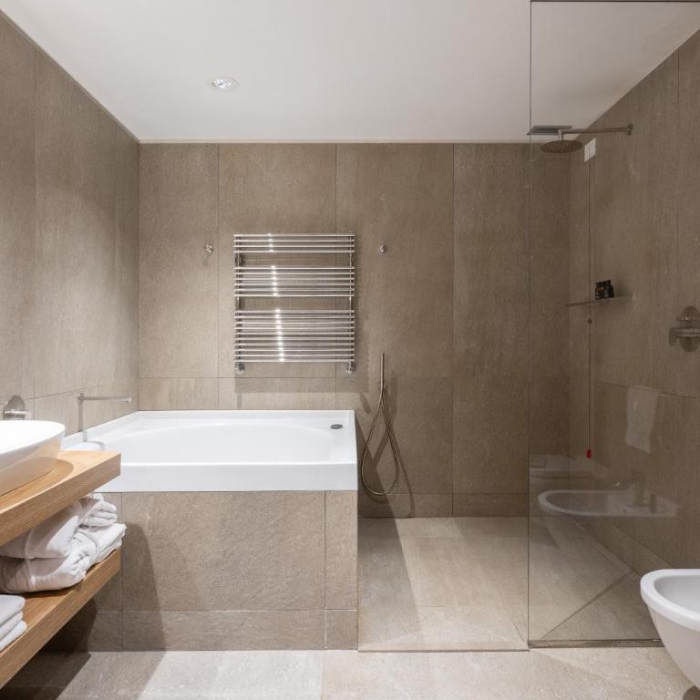 Grand Hotel Courmayeur Mont Blanc, by R Collection Hotels - Junior Suite - 1