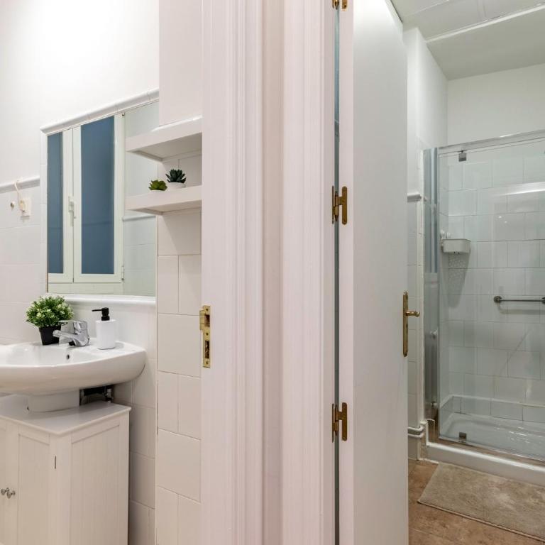 Casco Viejo junto a La Catedral y PARKING opcional - Apartamento de 2 dormitorios con vistas a la ciudad - 5