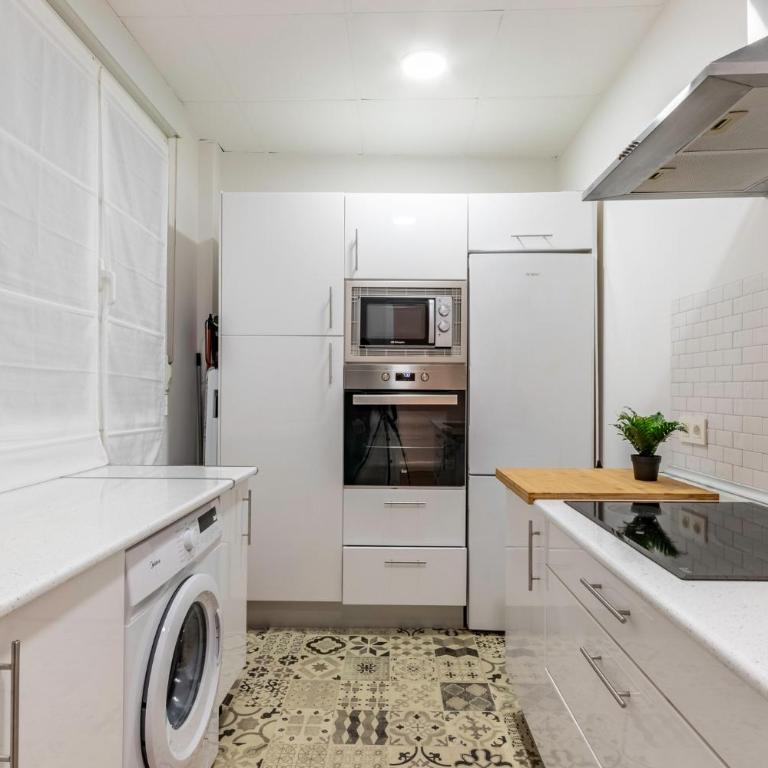 Casco Viejo junto a La Catedral y PARKING opcional - Apartamento de 2 dormitorios con vistas a la ciudad - 4