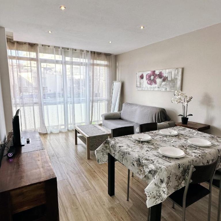 Apartsalou Tati - Two-Bedroom Apartment - 1