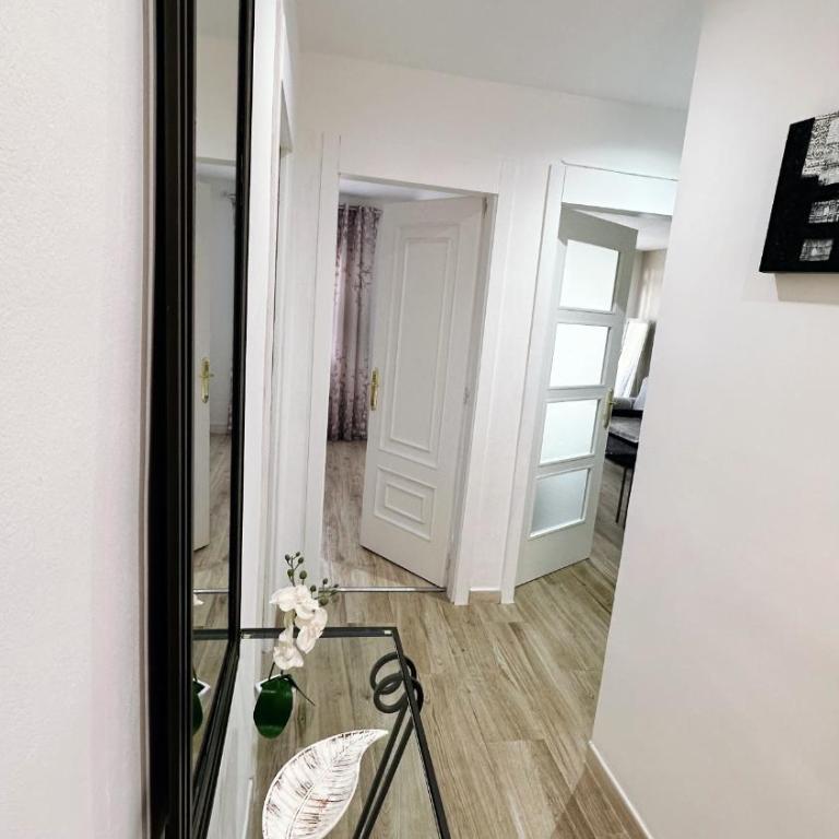 Apartsalou Tati - Two-Bedroom Apartment - 3