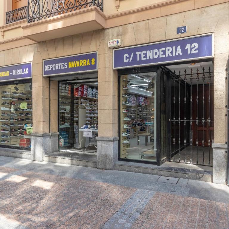 Corazón del Casco Viejo, las Siete Calles - Parking opcional - Apartamento de 3 dormitorios con balcón - 25