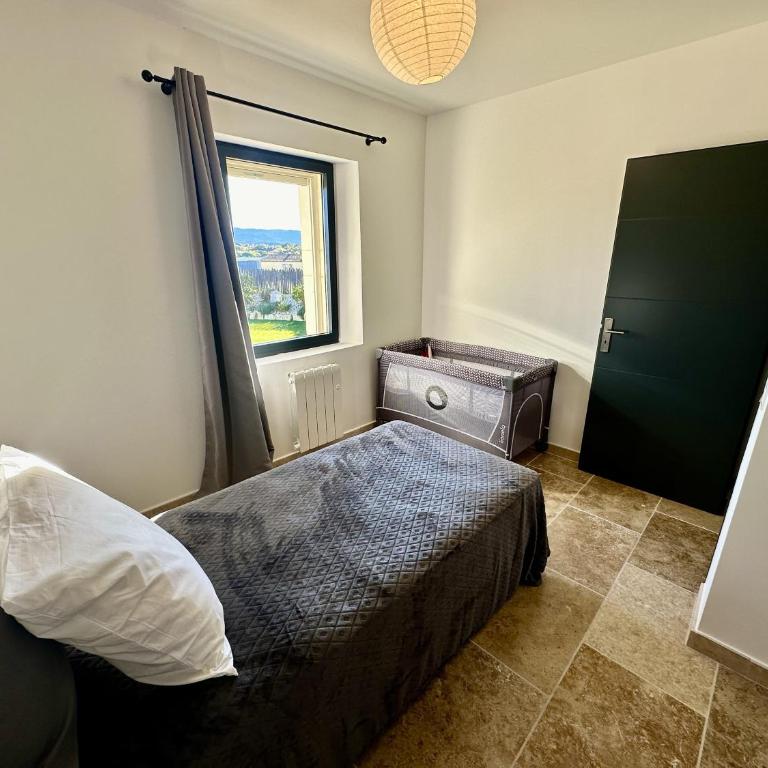 Mas de Baye - classé 5 étoiles meublé de tourisme - Villa avec Piscine Privée - 24