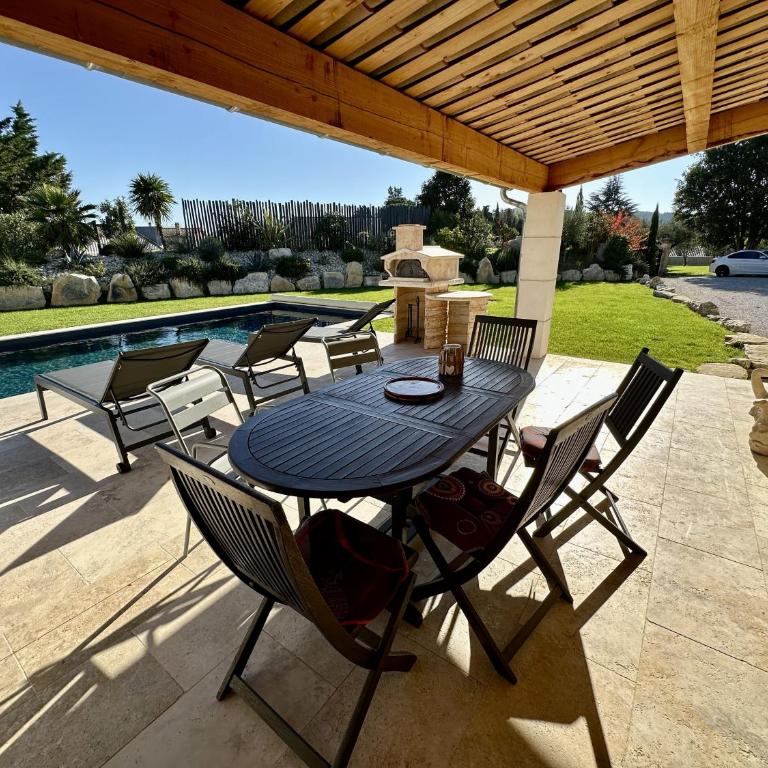 Mas de Baye - classé 5 étoiles meublé de tourisme - Villa avec Piscine Privée - 7