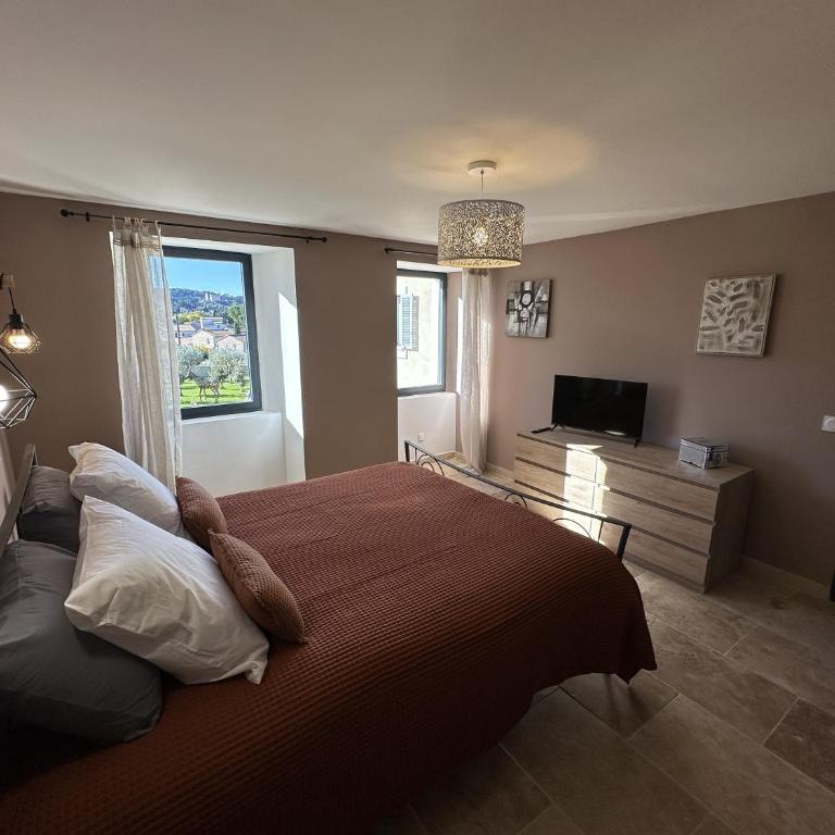 Mas de Baye - classé 5 étoiles meublé de tourisme - Villa avec Piscine Privée - 27