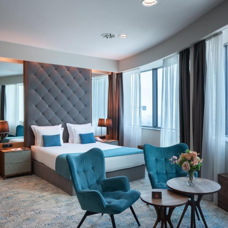Radon Plaza - Premium Dvokrevetna Soba sa Bračnim Krevetom - 1
