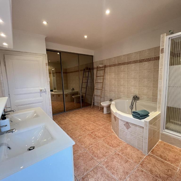 Le Nuancier - Garage - Jardin 10 pers - Five-Bedroom House - 30
