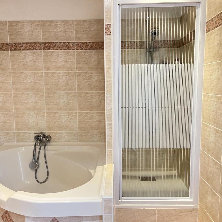 Le Nuancier - Garage - Jardin 10 pers - Five-Bedroom House - 28