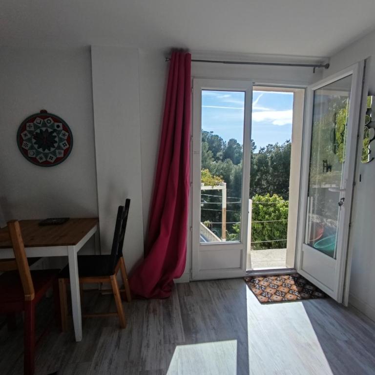 Studio indépendant terrasse entre mer et collines - Appartement 1 Chambre - 13