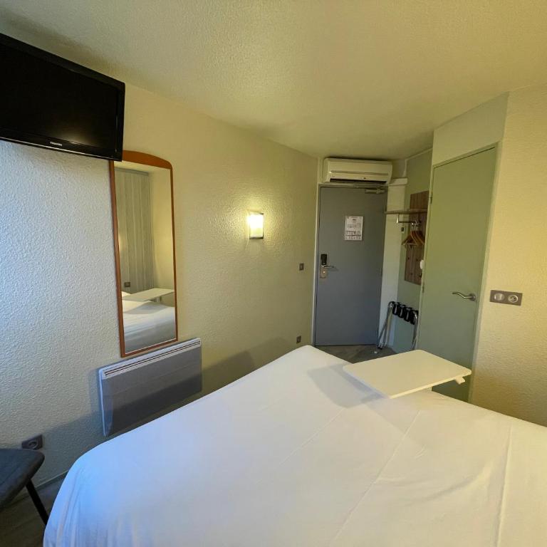 Brit Hotel Chambery - Chambre Double - 2