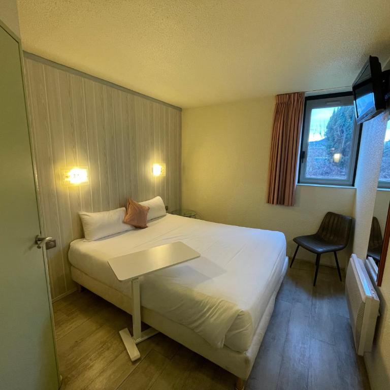 Brit Hotel Chambery - Chambre Double - 1