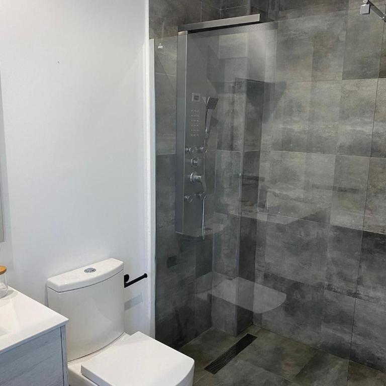 Gran casa cerca de la playa con 3 dormitorios en Pedregalejo - Casa de 3 dormitorios - 62