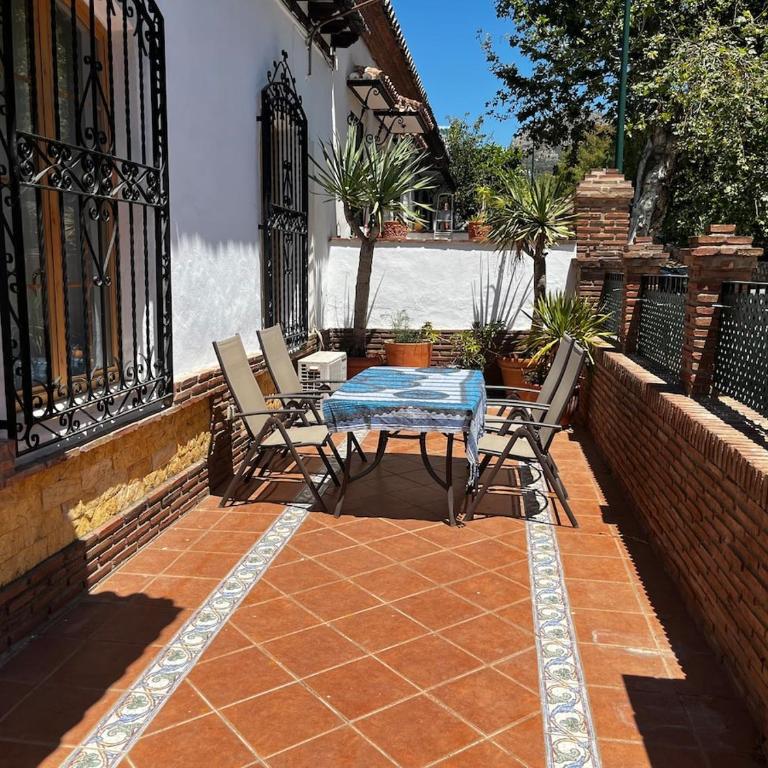 Gran casa cerca de la playa con 3 dormitorios en Pedregalejo - Casa de 3 dormitorios - 7
