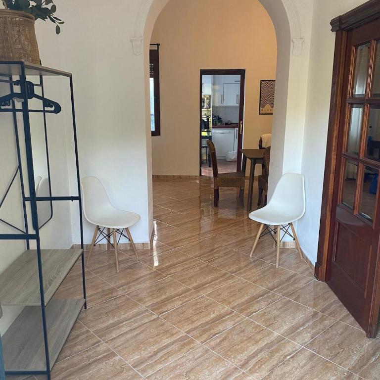 Gran casa cerca de la playa con 3 dormitorios en Pedregalejo - Casa de 3 dormitorios - 15