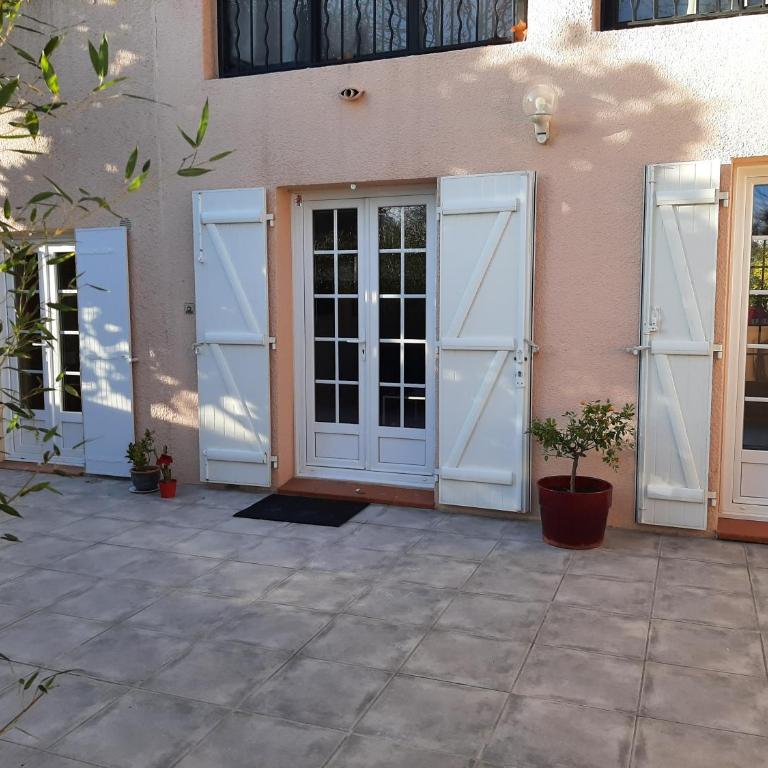 coin de paradis - Two-Bedroom Apartment - 12