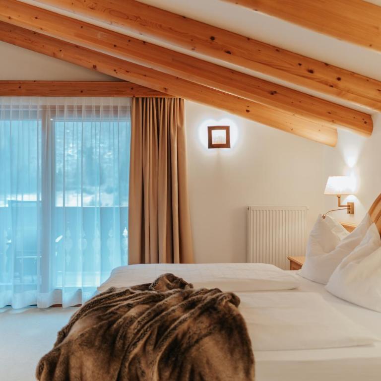 B&B Hotel Mirabel - Appartamento con 2 Camere da Letto e Balcone - 1