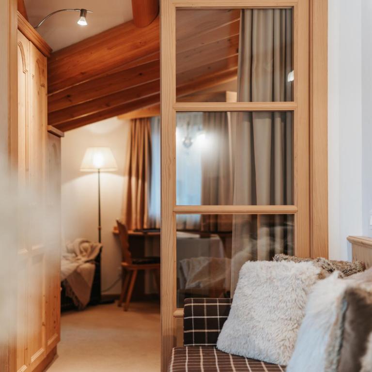 B&B Hotel Mirabel - Appartamento Superior con 2 Camere da Letto - 2