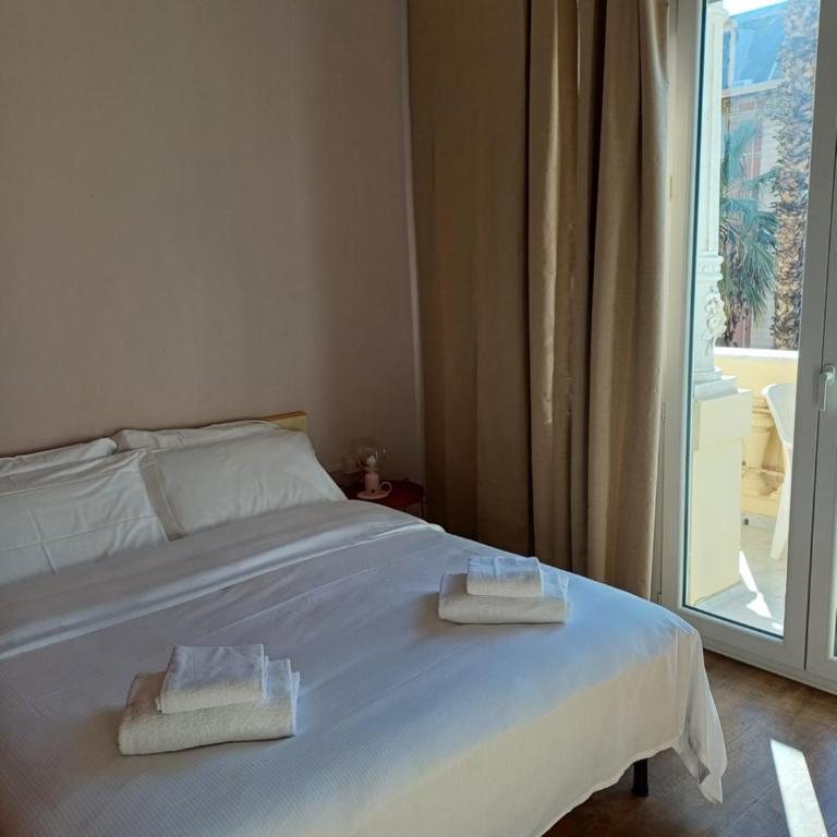 Albergo Malibu - Chambre Double ou Lits Jumeaux avec Balcon - Vue sur Mer - 1
