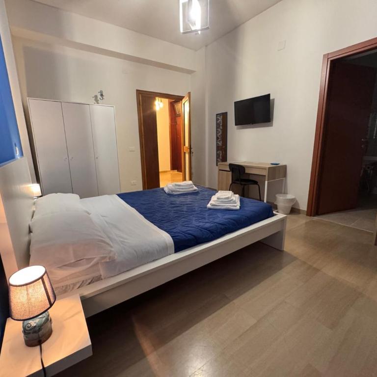 Vespro Guest House - Ampia Camera Matrimoniale - 5