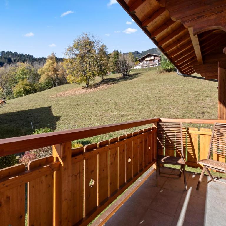 Appartement chalet avec balcon et vue sur les Alpes - Apartment mit 2 Schlafzimmern - 24