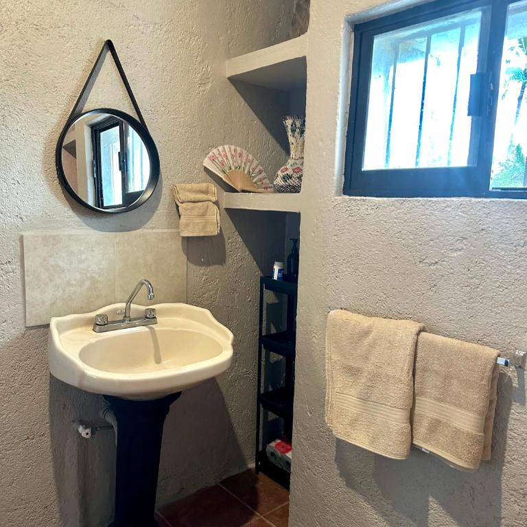 Habitaciones Dos Antonios - Habitación Triple con baño privado - 10