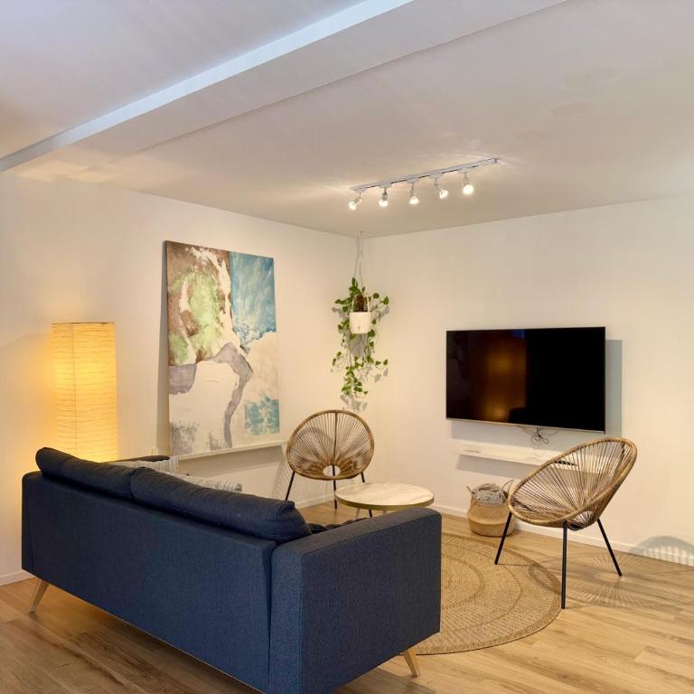 The Cozy House by Kura Homes - Three-Bedroom Apartment - 17
