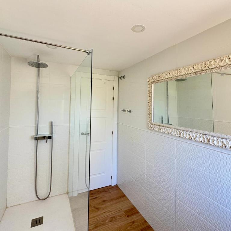 The Cozy House by Kura Homes - Three-Bedroom Apartment - 32