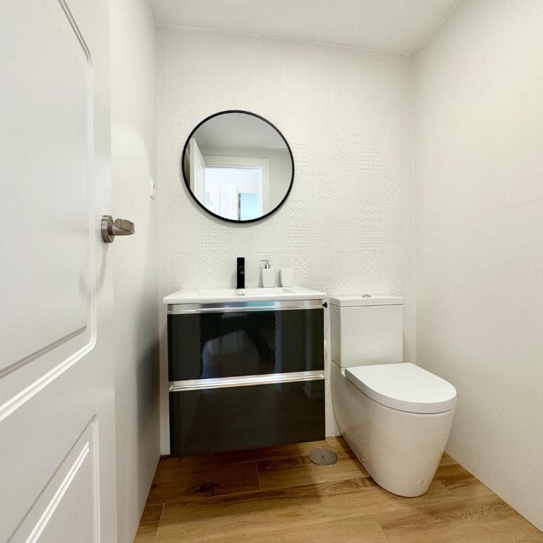 The Cozy House by Kura Homes - Three-Bedroom Apartment - 37