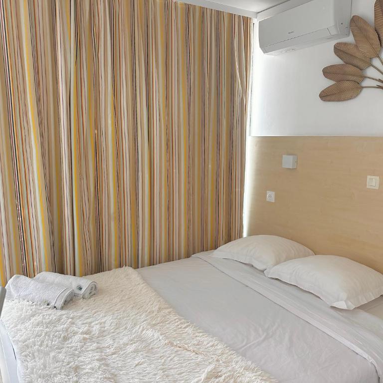 SARA RIVIERA Costa Plana - Eckeinheit mit 1 Schlafzimmer und Kabine mit Meerblick - für 8 Personen - 8