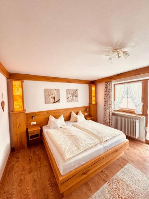 Gästehaus Marchler - Dreibettzimmer - 1