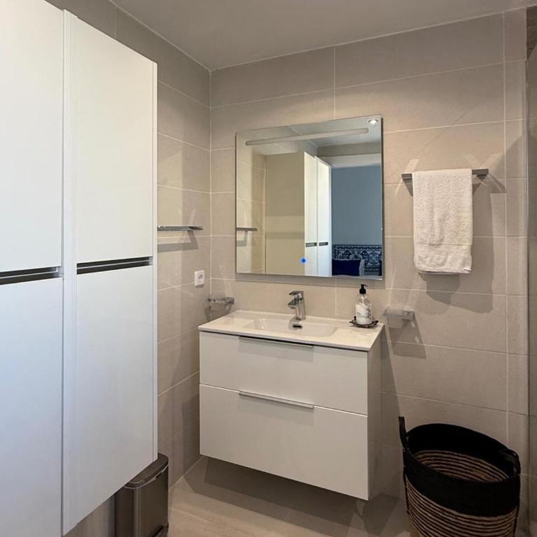 Modern Penthouse Big Solarium Sea Views Benavista Location Walk to Everything - Three-Bedroom Apartment - 24