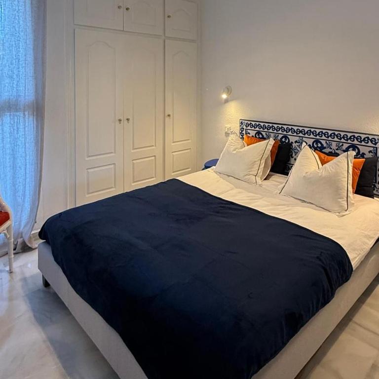 Modern Penthouse Big Solarium Sea Views Benavista Location Walk to Everything - Three-Bedroom Apartment - 19