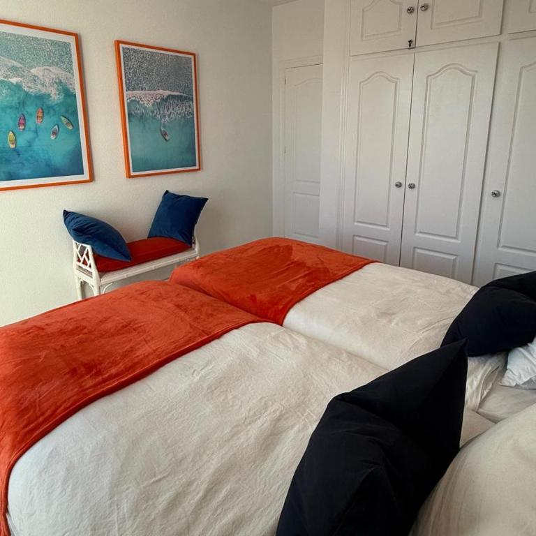 Modern Penthouse Big Solarium Sea Views Benavista Location Walk to Everything - Three-Bedroom Apartment - 15