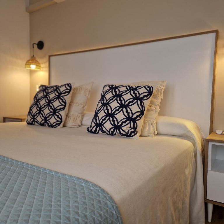 Hotel Bodegón de Peñíscola - Habitación Doble Deluxe con balcón y vistas al mar - 12