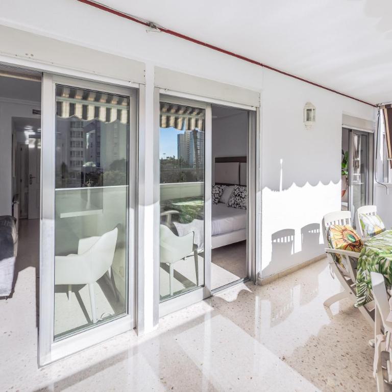 New Charming Apartment by the beach with swimming pool, parking & tennis court - Three-Bedroom Apartment - 8
