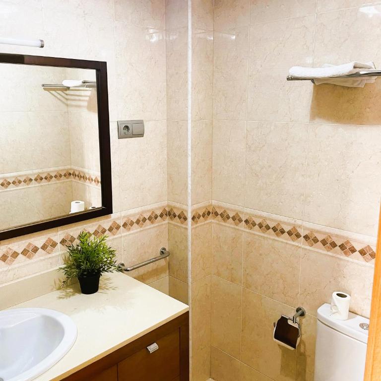 Dorado frente playa cambrils - Two-Bedroom Apartment - 14