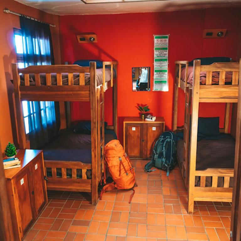 Wild Rover La Paz - Bed in 20-Bed Mixed Dormitory Room with Shared Bathroom - 2