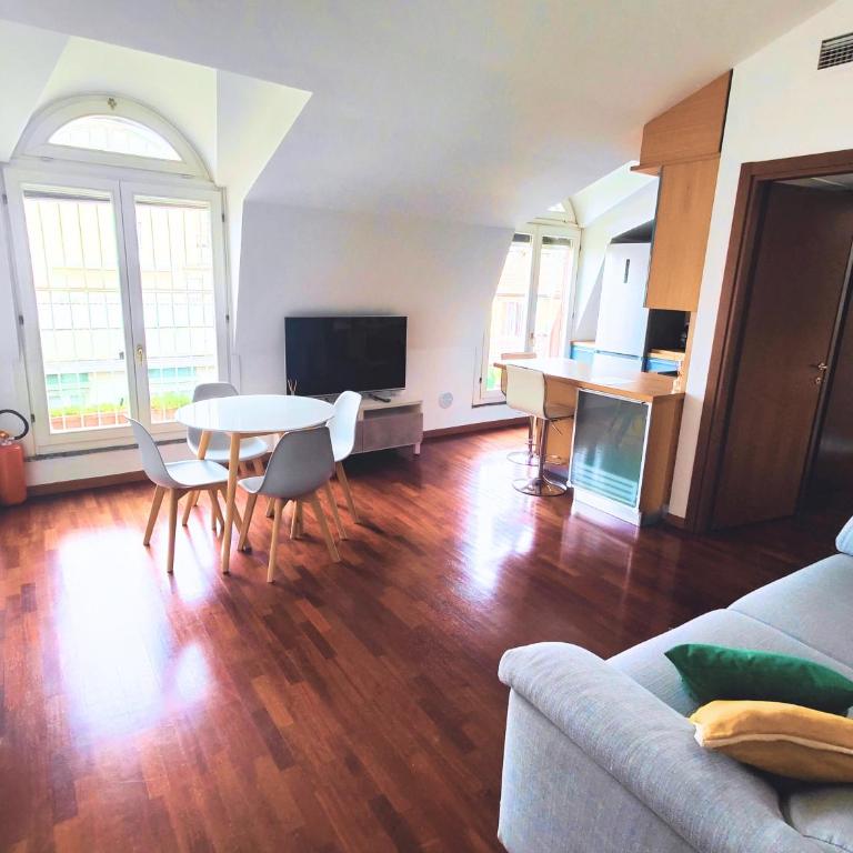 Urban Attic Isola District - Appartamento con 2 Camere da Letto - 4