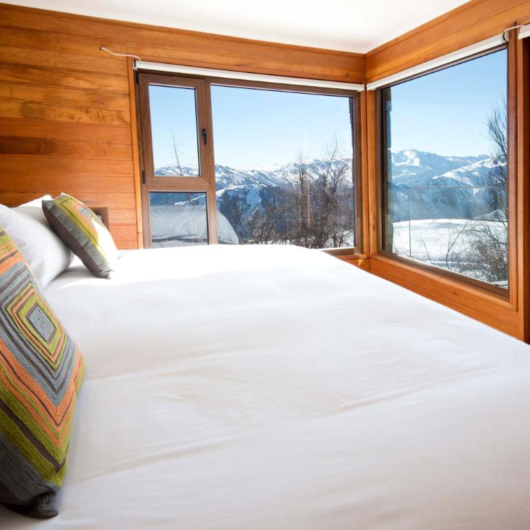 La Cornisa Lodge - Habitación con cama extragrande y vistas a la montaña - 1