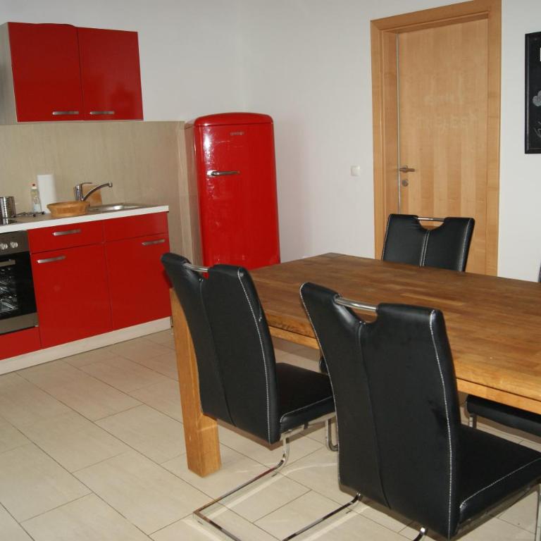 Ferienwohnung Frieser - Apartment mit 2 Schlafzimmern, Terrasse und Seeblick - 14