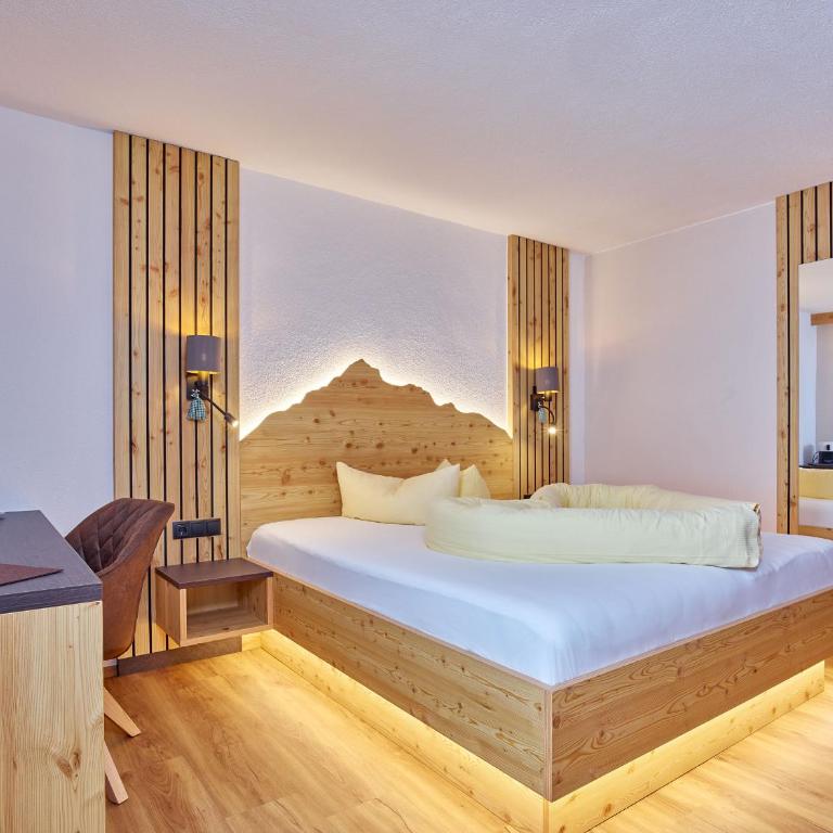 Hotel Alt Vent Tyrol - Doppelzimmer mit Balkon - 3
