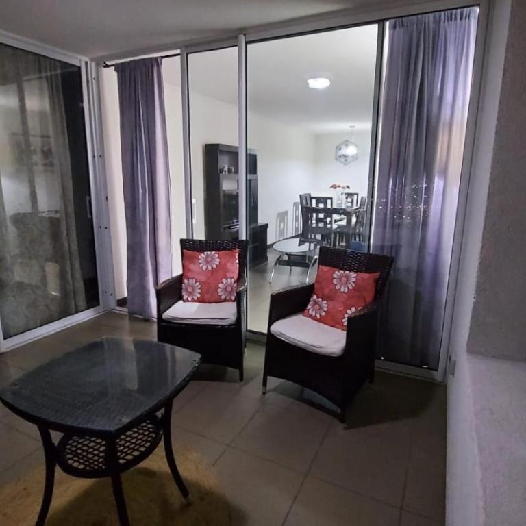 Lujoso Departamento - Apartamento de 3 dormitorios con vistas al mar - 12