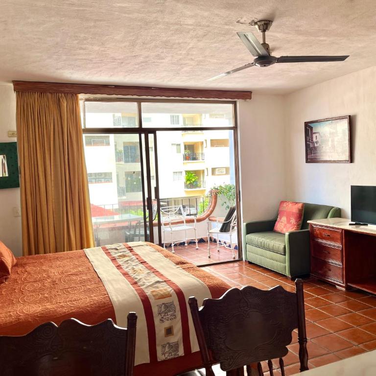 Sunny Jr Suites in downtown Puerto Vallarta - One-Bedroom Apartment - 11