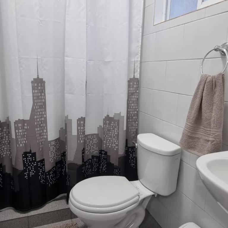 Cabaña en pleno centro - Habitación Doble con baño privado - 6