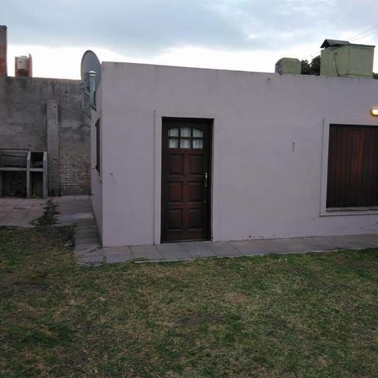 necochea, casa a 200m del mar - Casa con 1 dormitorio - 17