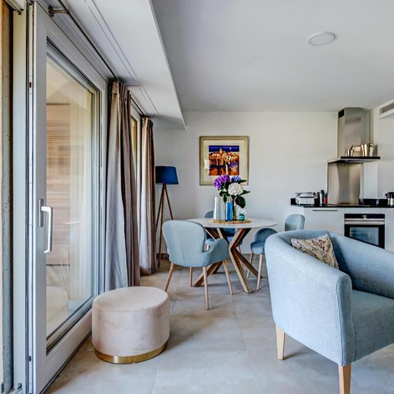 Fortuna Residence - Deluxe Apartment mit Balkon und 2 Schlafzimmern - 7