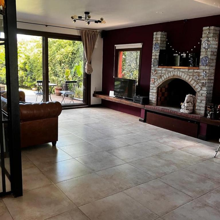 Espectacular casa con pileta en B Priv 270 uss bl - Casa con 1 dormitorio - 1