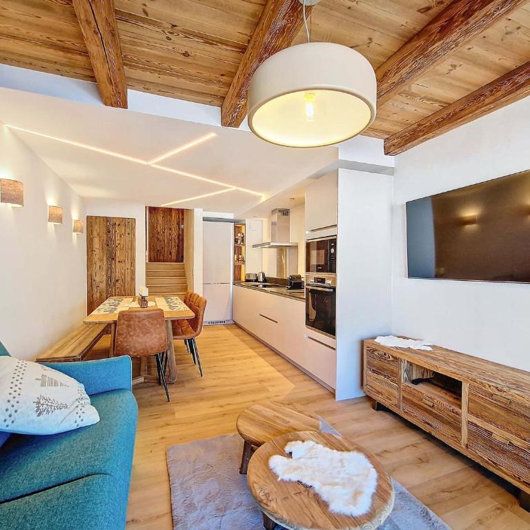 Appartement 6 pers, 2 chambres, La Clusaz, balcon - FR-1-818-21 - Apartment - 2