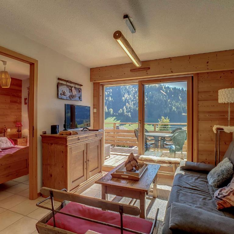 La Clusaz - 6 personnes, Appartement 33m² avec Terrasse - FR-1-818-18 - Apartment - 1